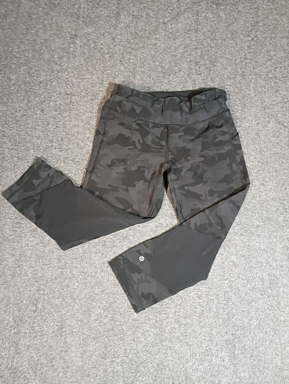 Lululemon Black Camo Crop 21 Leggings Women 12 Fast Free Capri Yoga Gym